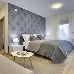 Villa Una