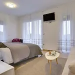 Villa Una Willa Pula