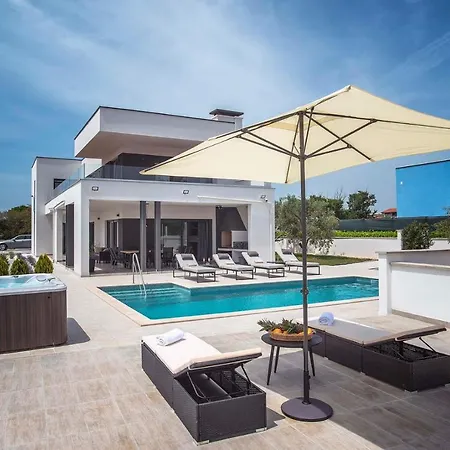 Vila Villa Una Pula