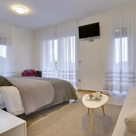 Villa Una Vila Pula